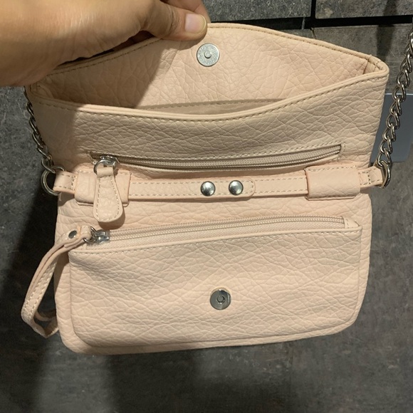 Nine West sling bag in mint condition - Picture 3 of 6